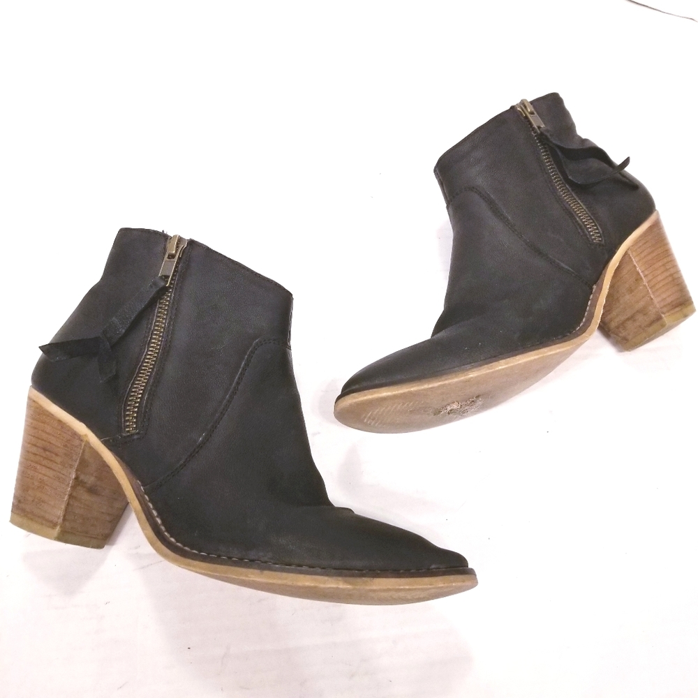 Urban Outfitter Booties